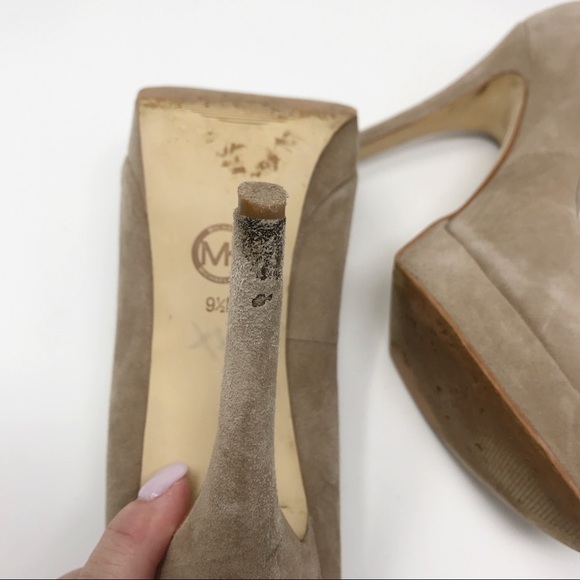 Michael Kors York Suede Beige Platform Pumps 9.5 - Picture 7 of 8